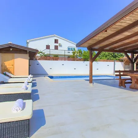 Tereza Case de vacanță Malinska